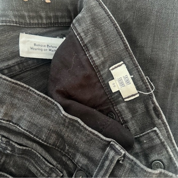 Madewell Black Distressed Black Wash Jeans 25” - Picture 7 of 10